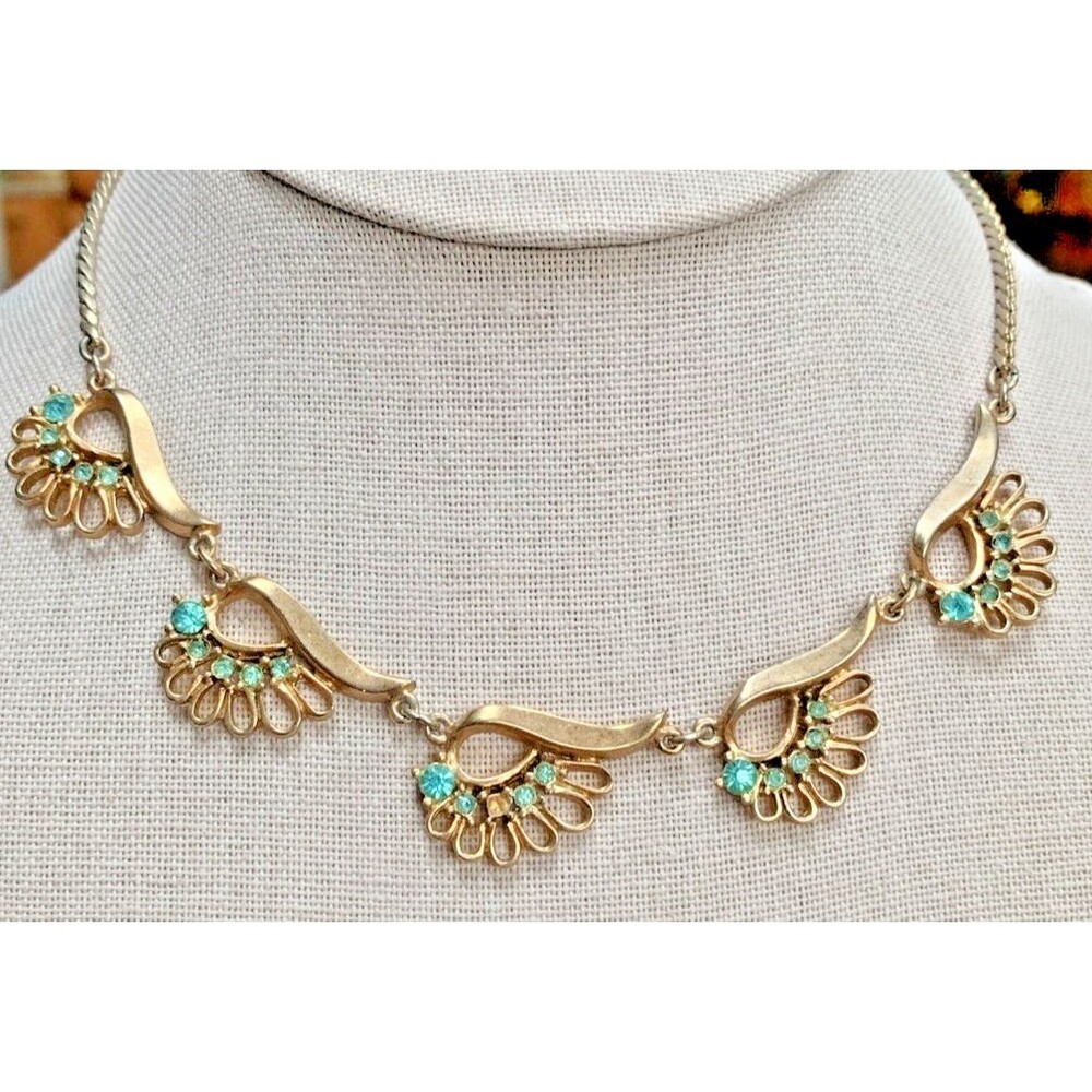 Vintage Lustern Gold Tone Blue Rhinestone Necklace Floral Fan *Missing Stone 💎*